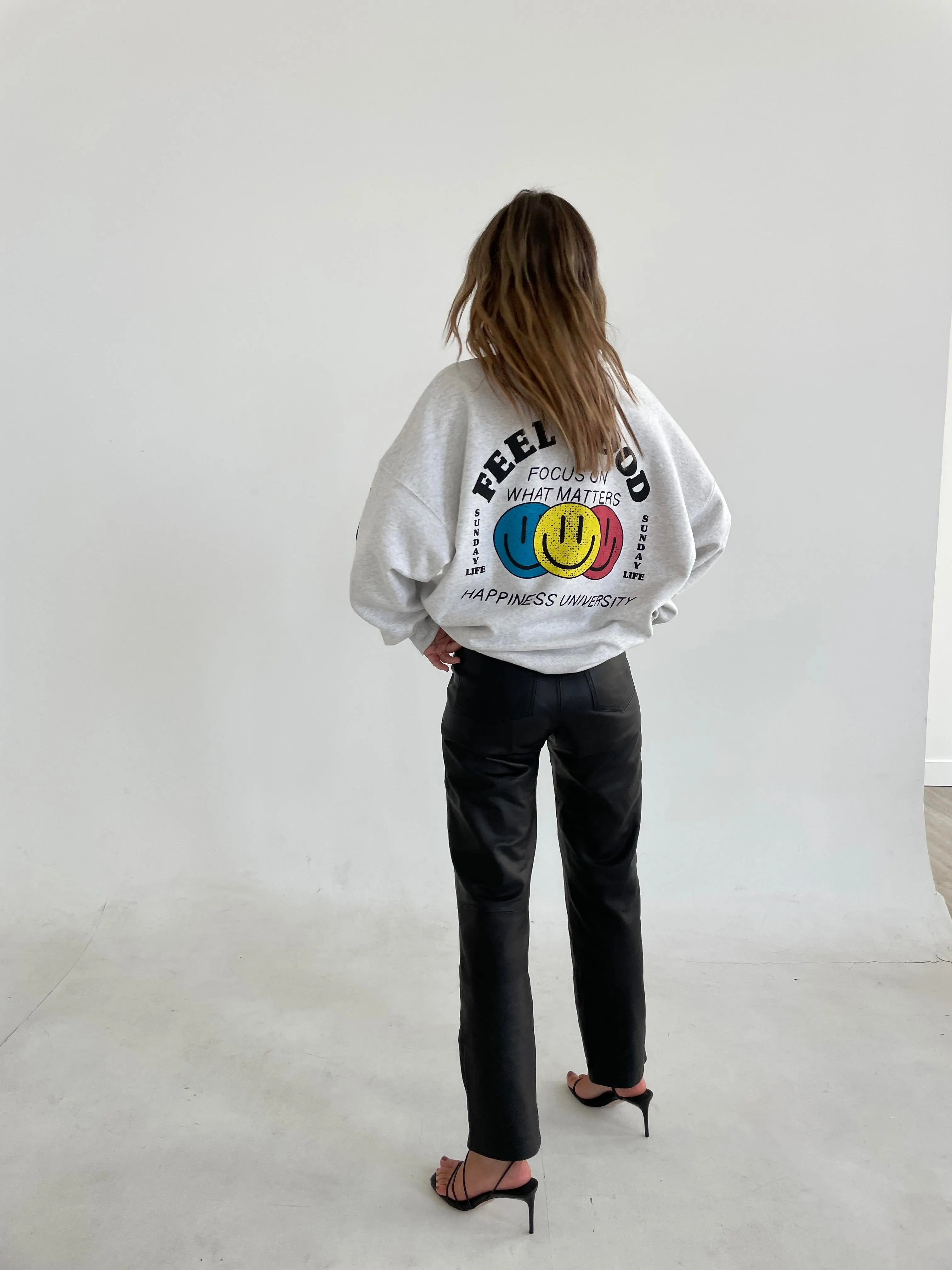 FEEL GOOD CREWNECK in LIGHT MISTY