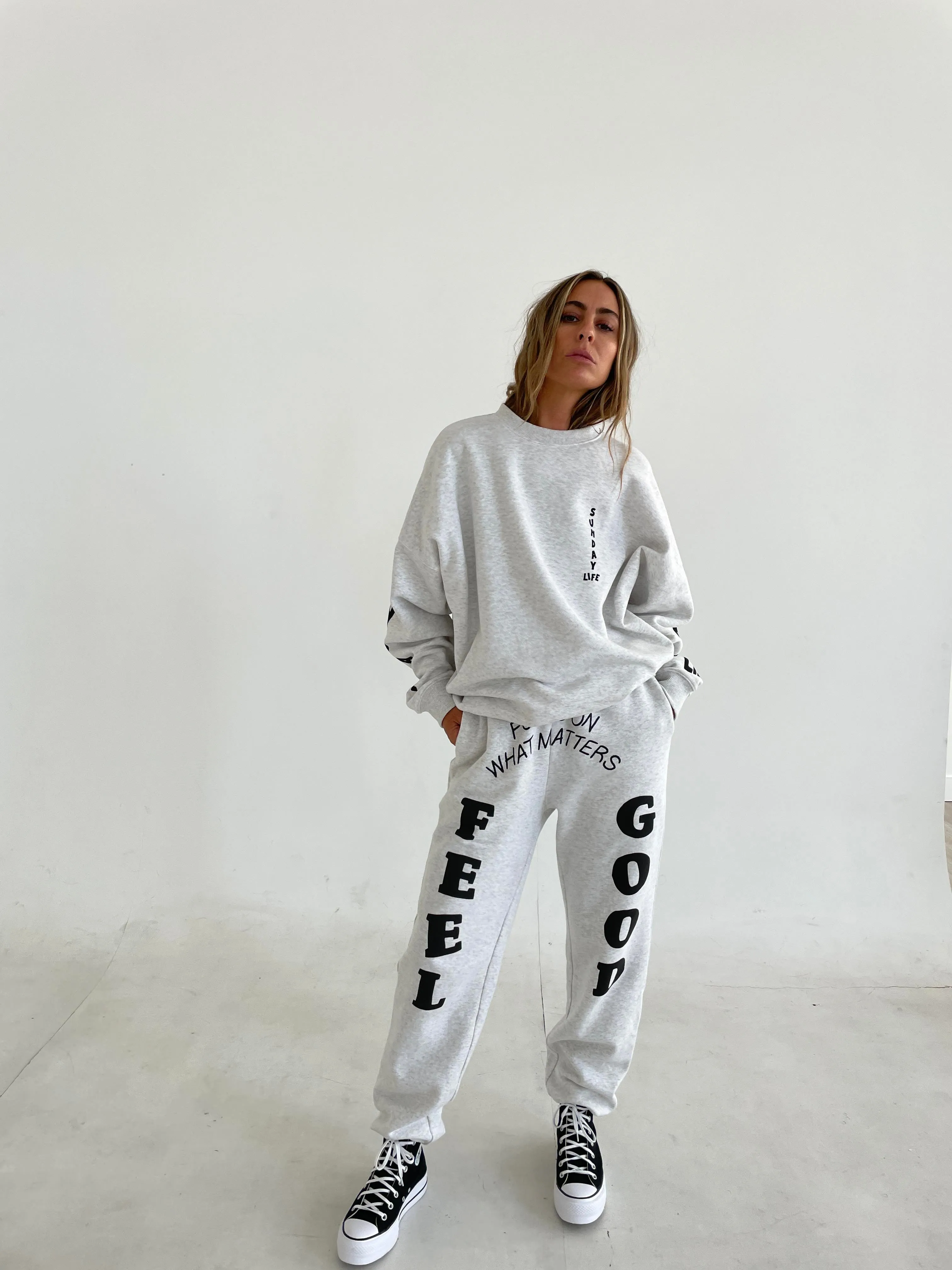 FEEL GOOD CREWNECK in LIGHT MISTY