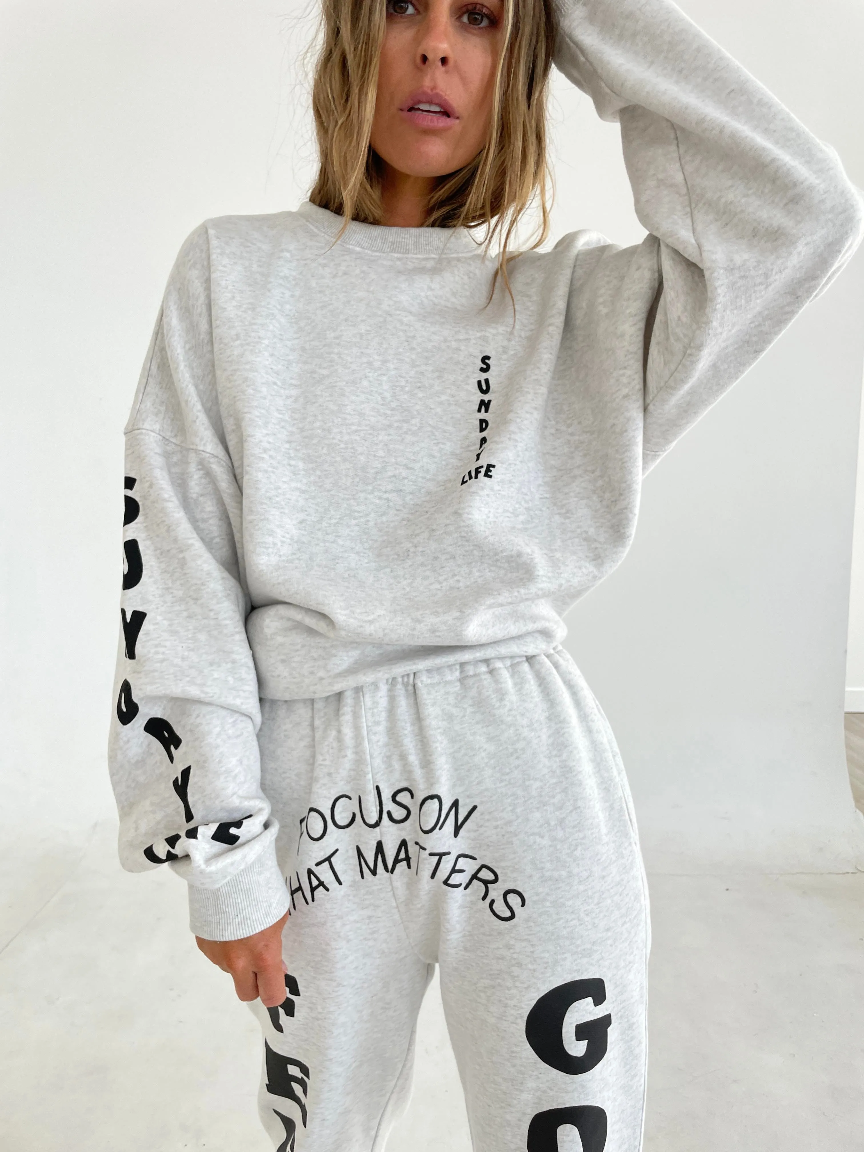 FEEL GOOD CREWNECK in LIGHT MISTY
