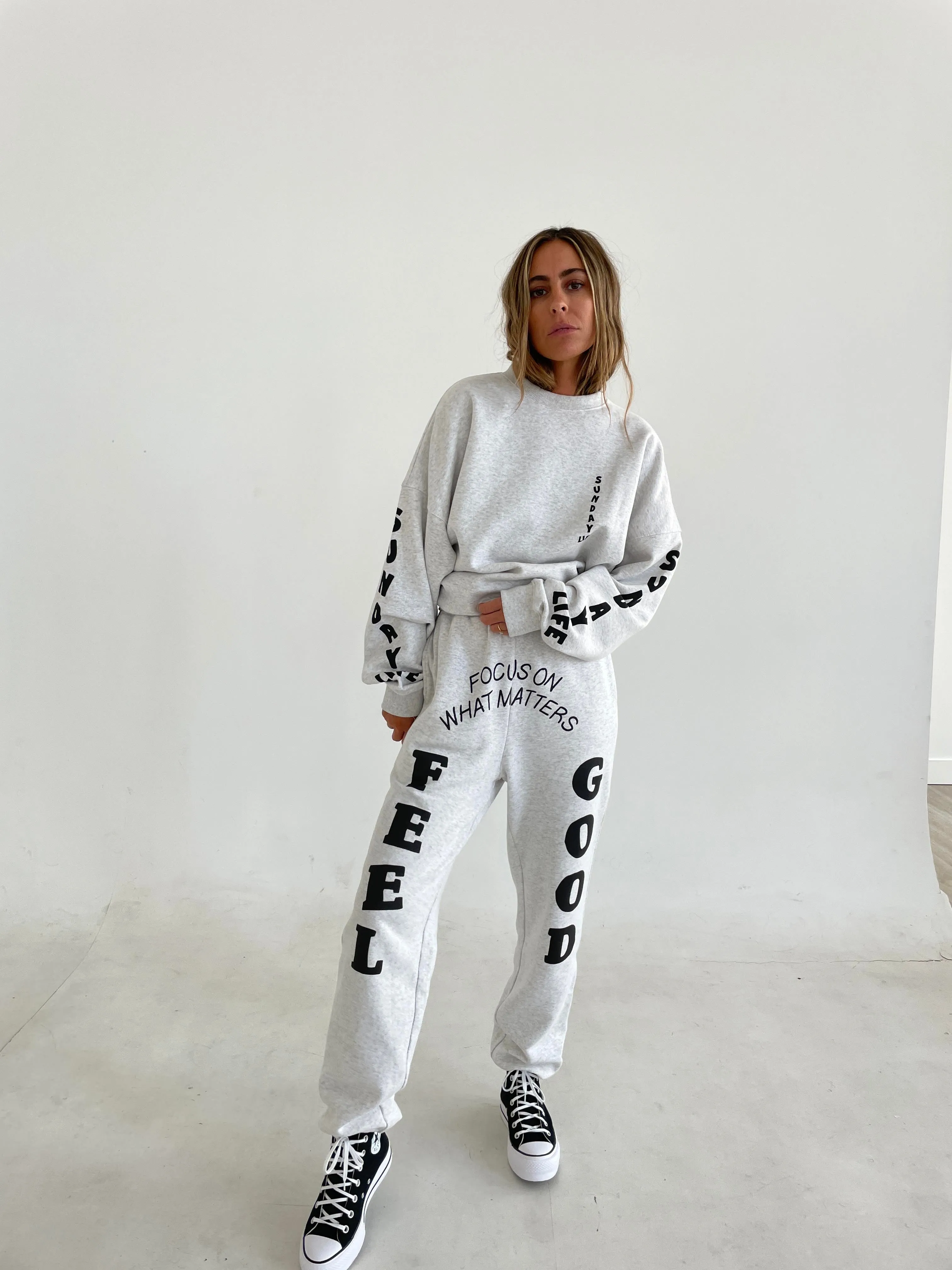 FEEL GOOD CREWNECK in LIGHT MISTY